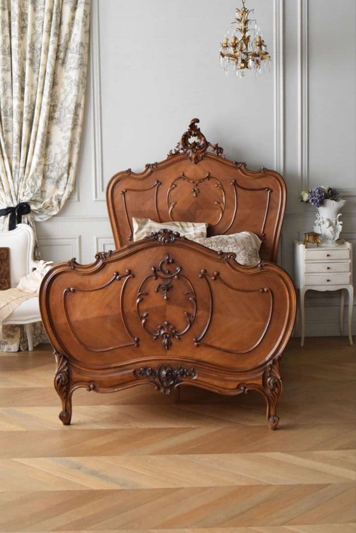 ロココ様式 木製ベッド ブラウン