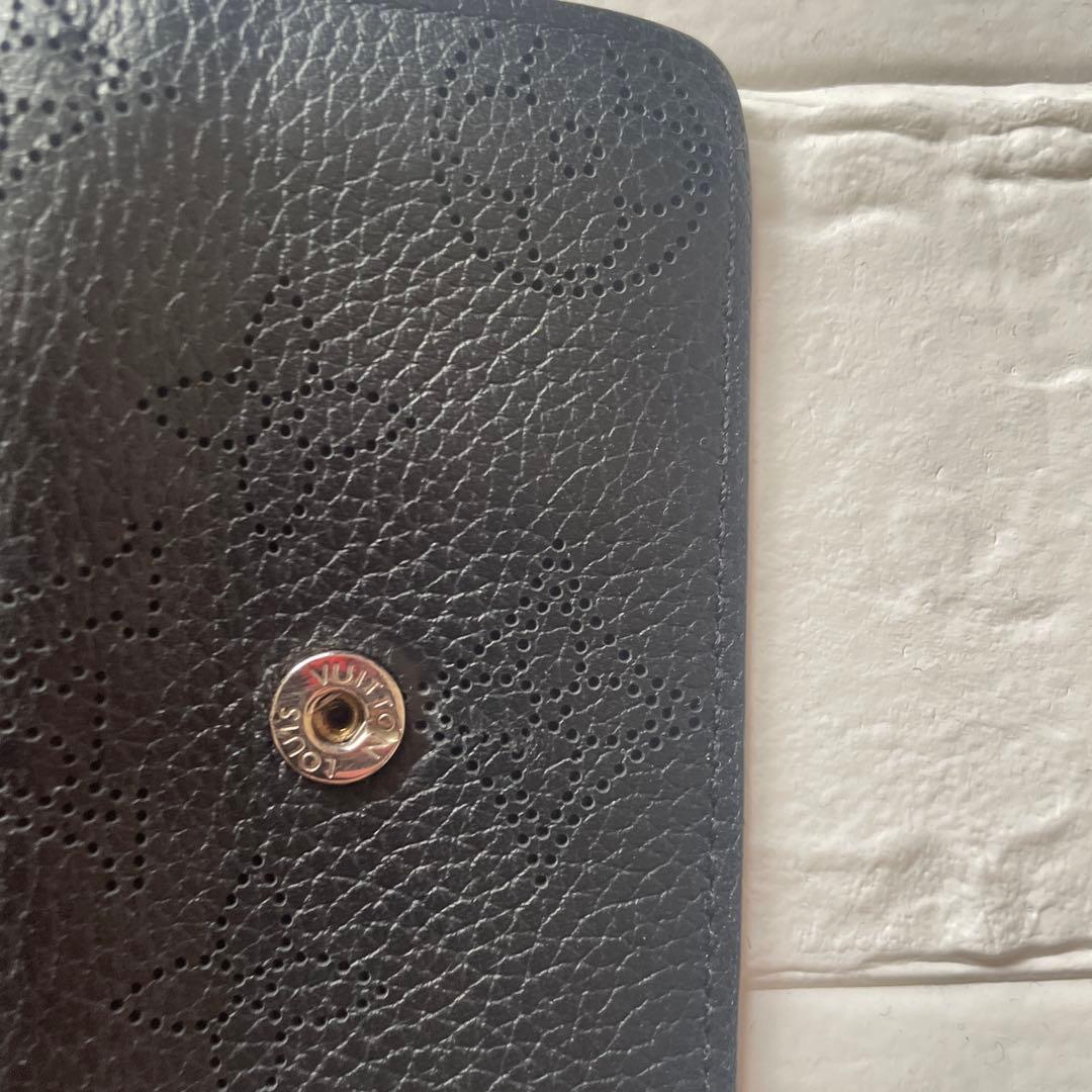 ルイヴィトン　マヒナ4連キーケース(黒)