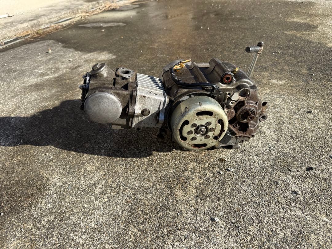 バイク　エンジン3個セット　部品取りなどに
