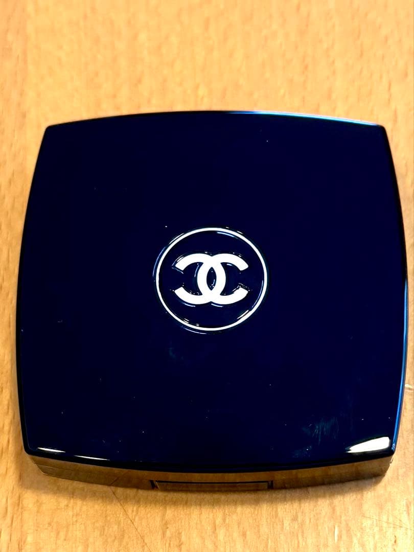 CHANEL アイシャドウパレット 239 ボタンバロック