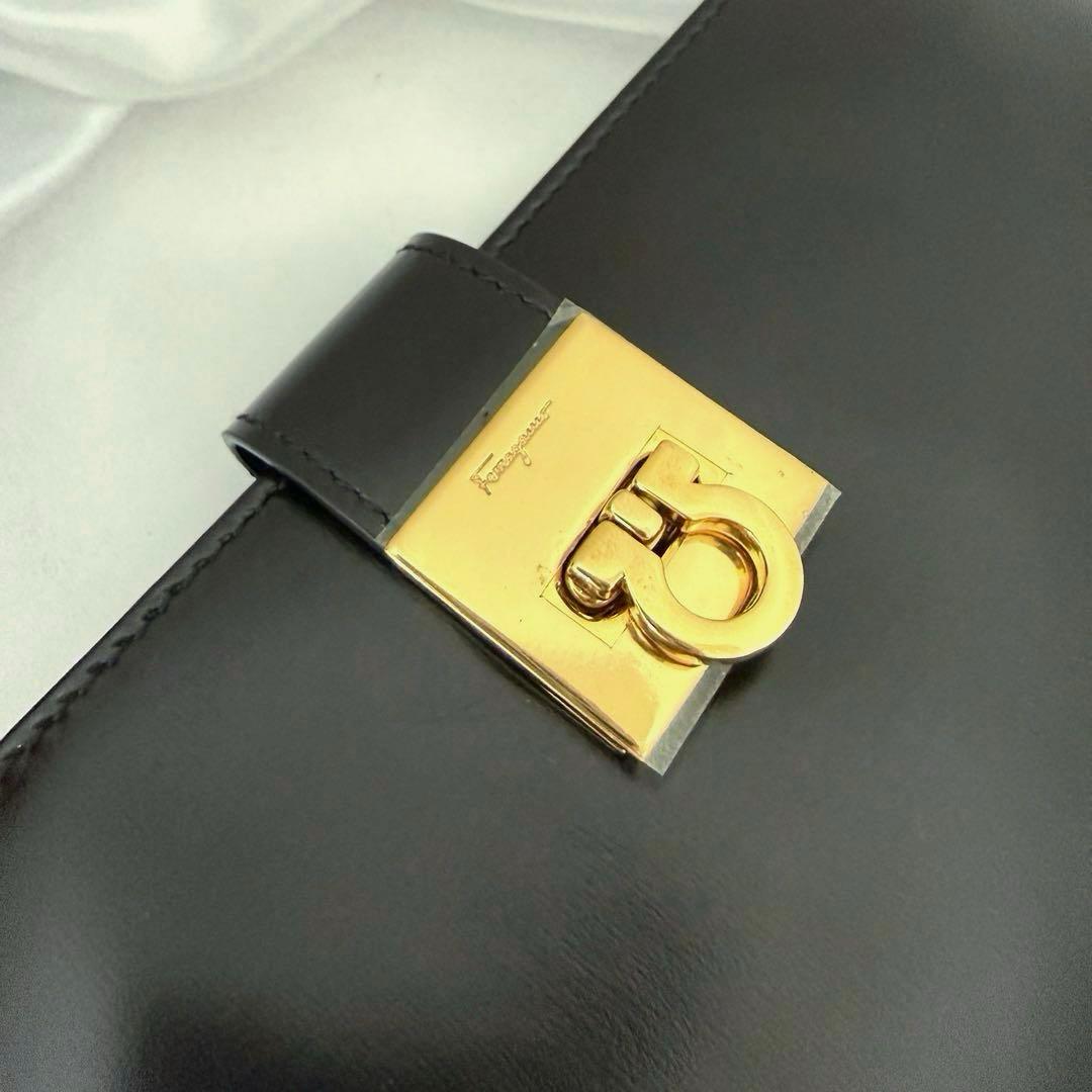 Salvatore Ferragamo フェラガモ ガンチーニ ブラック長財布