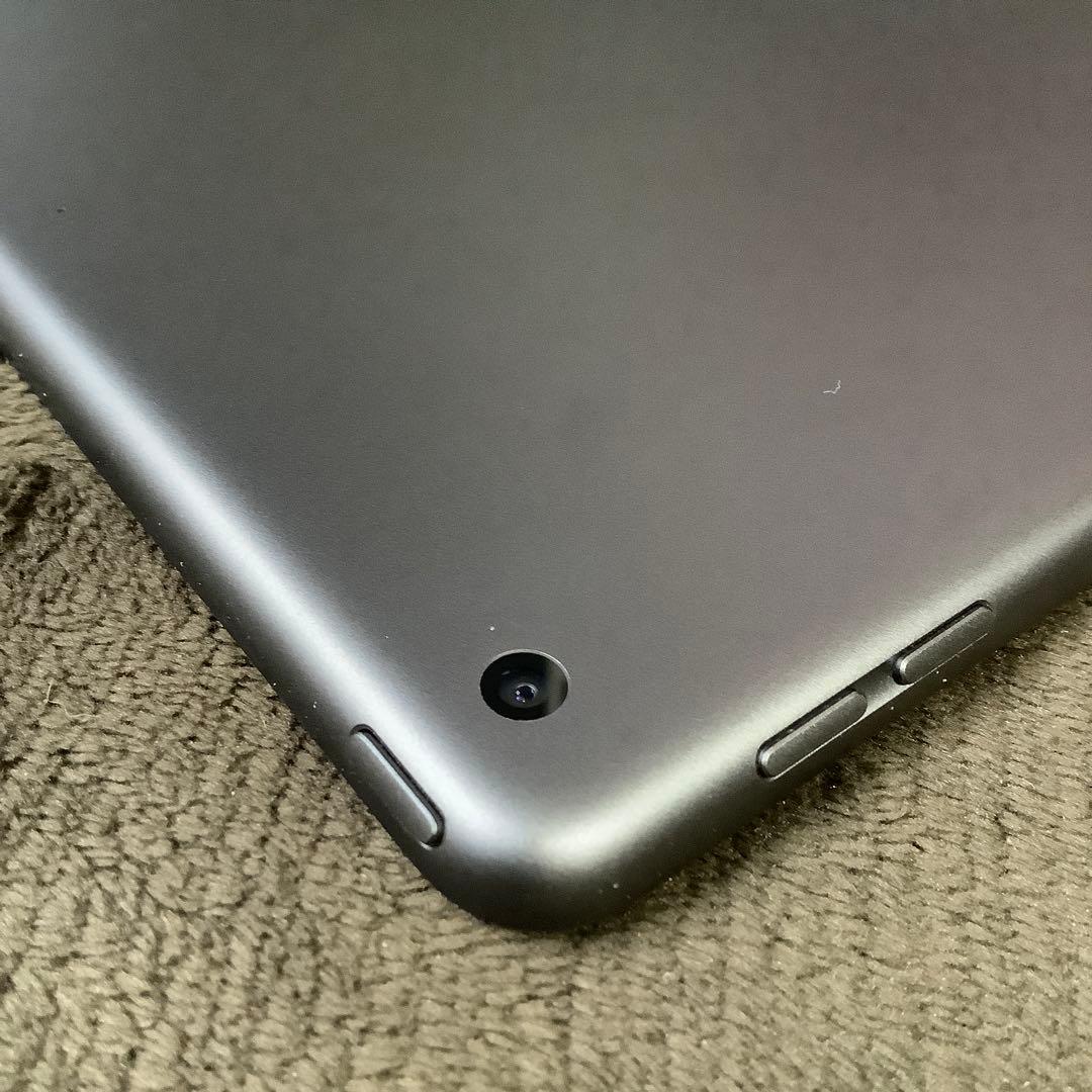 Apple iPad (第8世代) 32GB