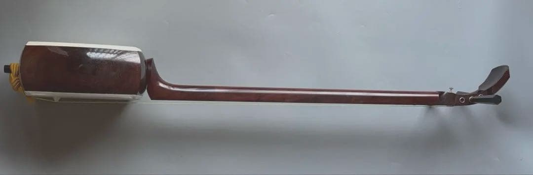 三味線　中竿　東サワリ　皮破れ無し　撥・ハードケースなど付属品多数