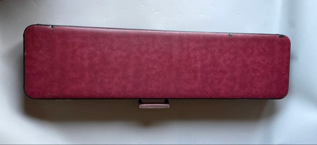 三味線　中竿　東サワリ　皮破れ無し　撥・ハードケースなど付属品多数