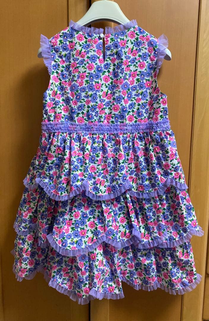 Ｎ　フラワープリント ノースリーブワンピース 他