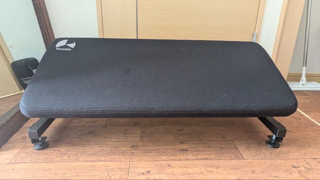 【やす】バウヒュッテ チルトフットレストワイド BFT-700-BK