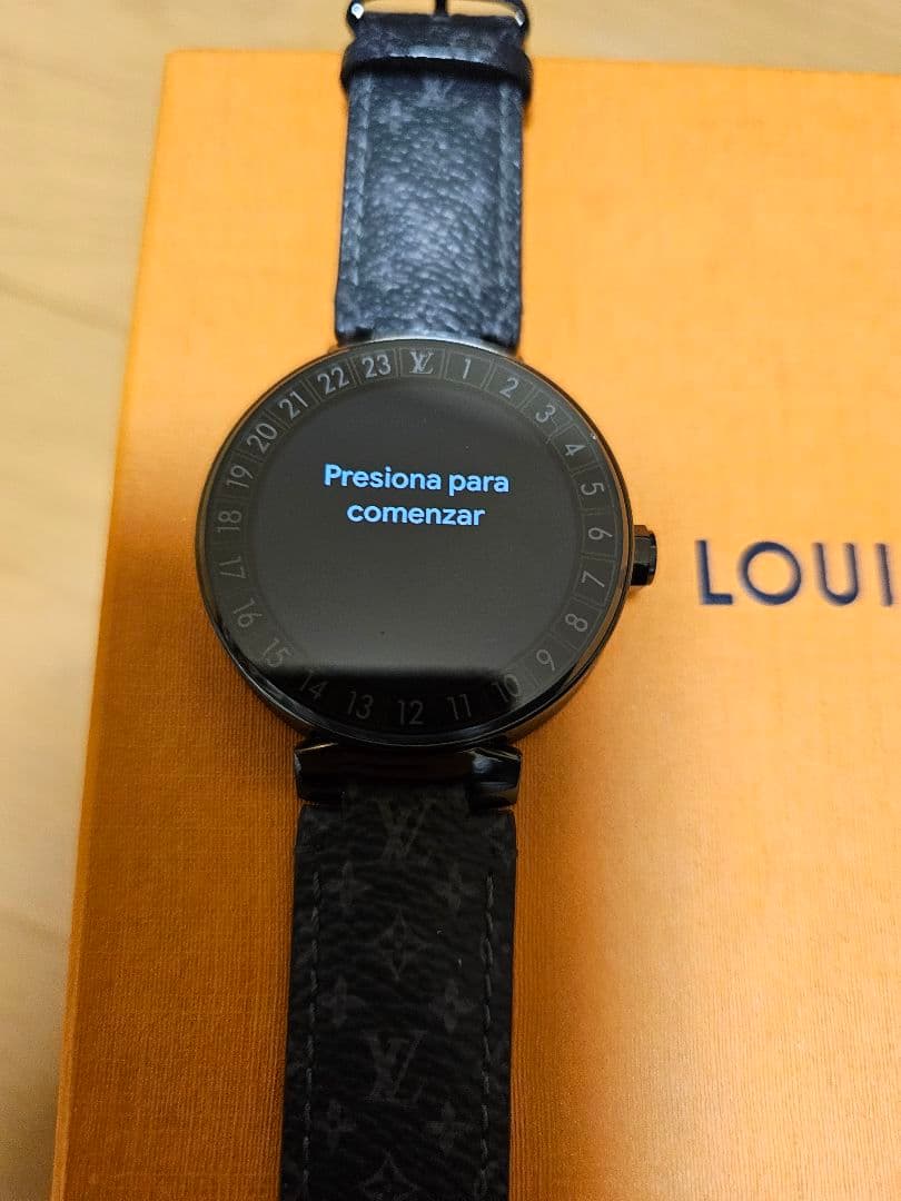 LOUIS VUITTON タンブール ホライゾン スマートウォッチv1