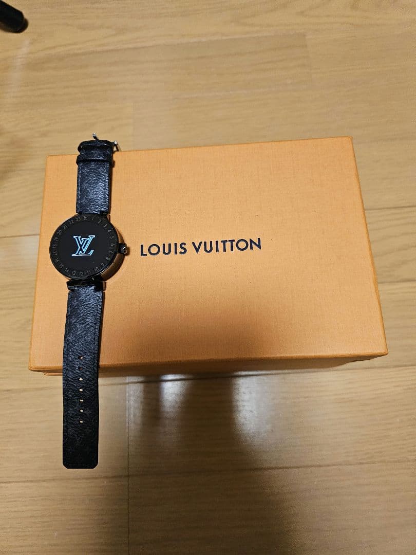 LOUIS VUITTON タンブール ホライゾン スマートウォッチv1