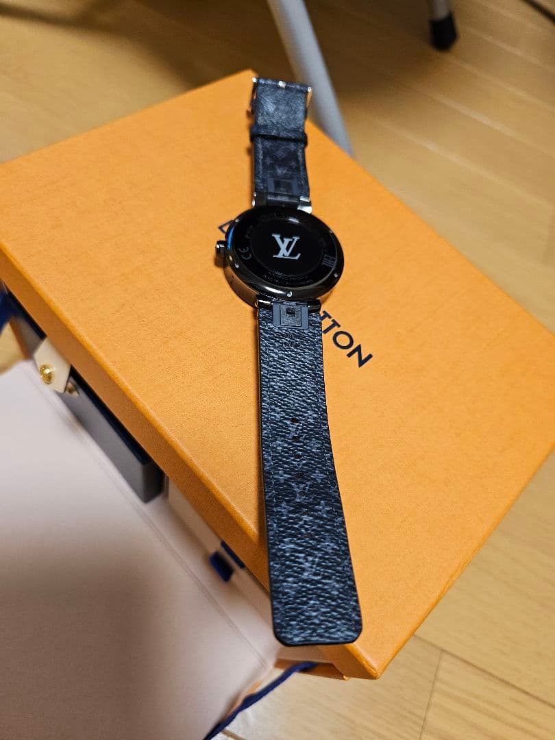 LOUIS VUITTON タンブール ホライゾン スマートウォッチv1