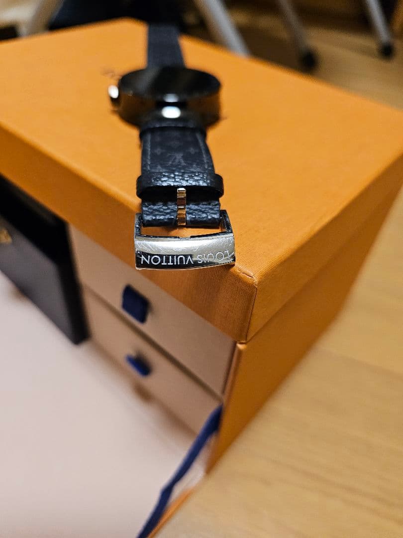 LOUIS VUITTON タンブール ホライゾン スマートウォッチv1