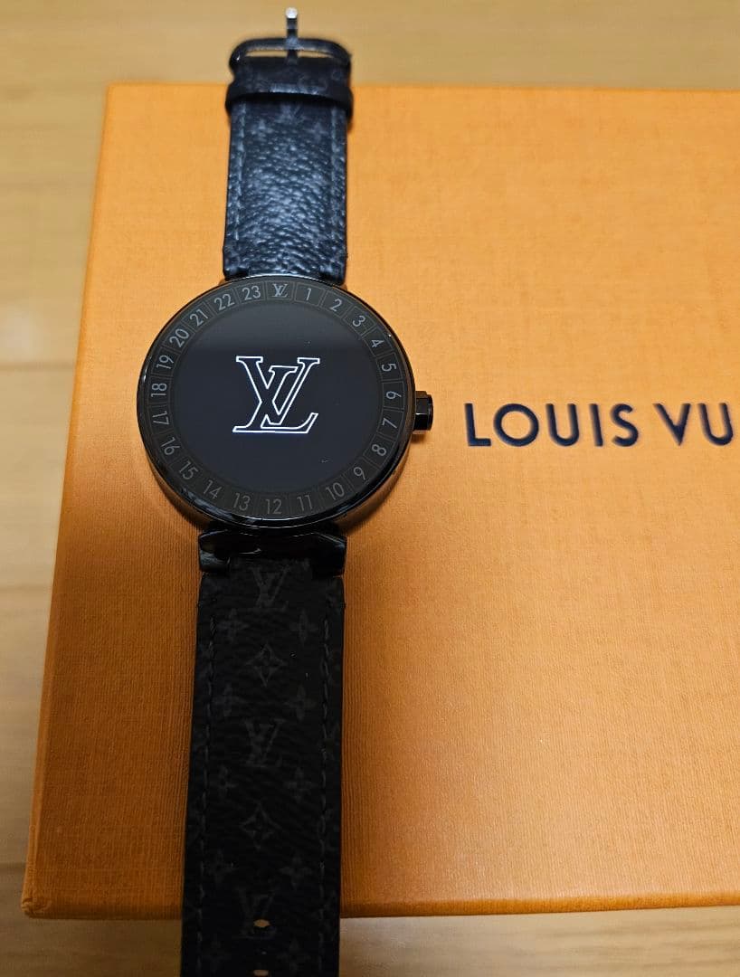 LOUIS VUITTON タンブール ホライゾン スマートウォッチv1