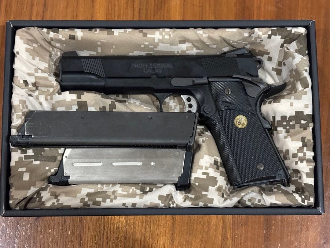 東京マルイM.E.U. PISTOL ガスガン　ロングマガジン