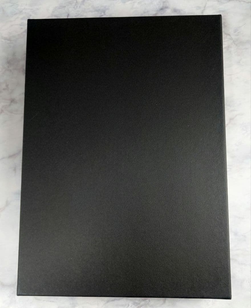 K18 WGワイヤーネックレス　18金　オメガネックレス