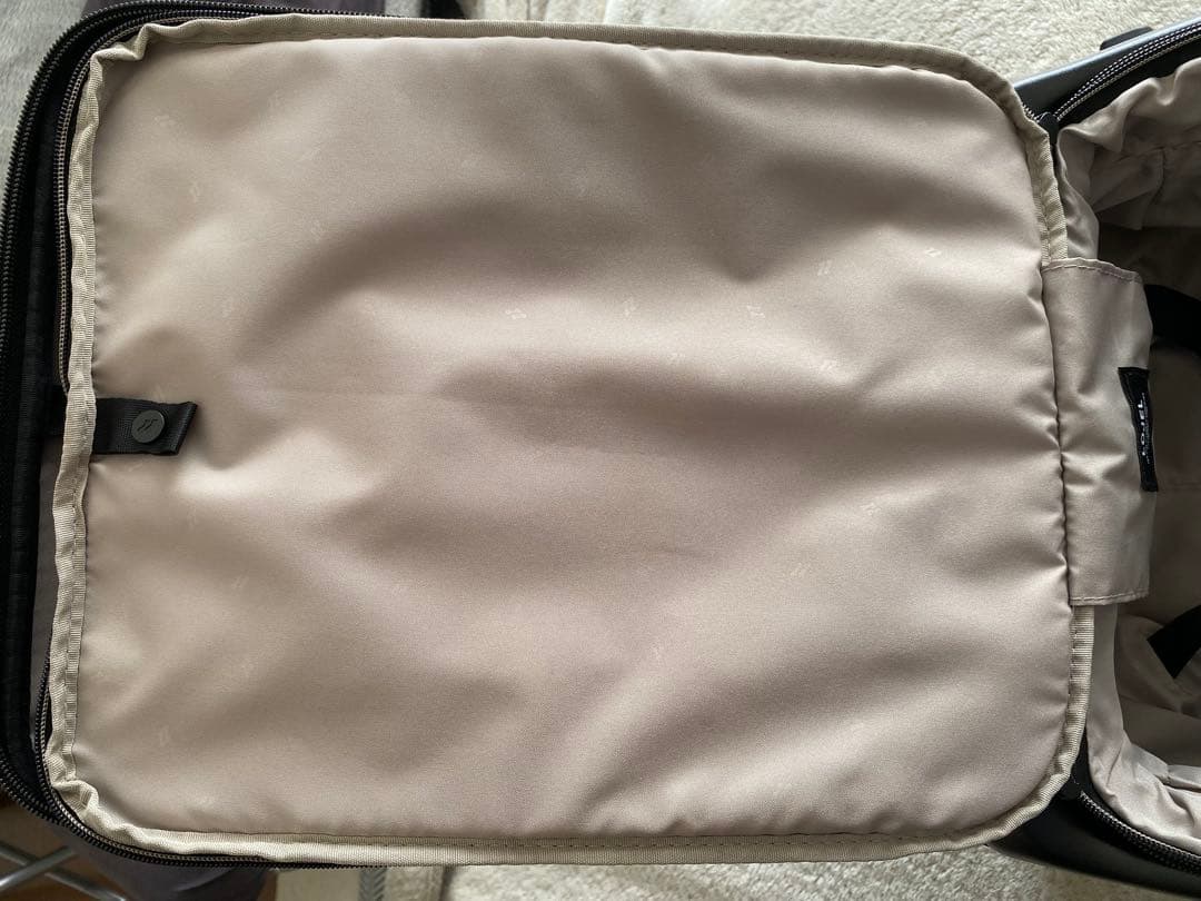 【極美品】LOJEL CUBO Small キャリーケース　ブラック