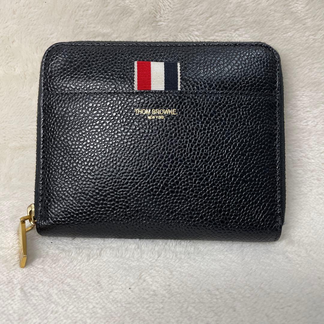 希少 極美品 トムブラウン ロゴ エンボス ジップウォレット 財布 黒 レザー