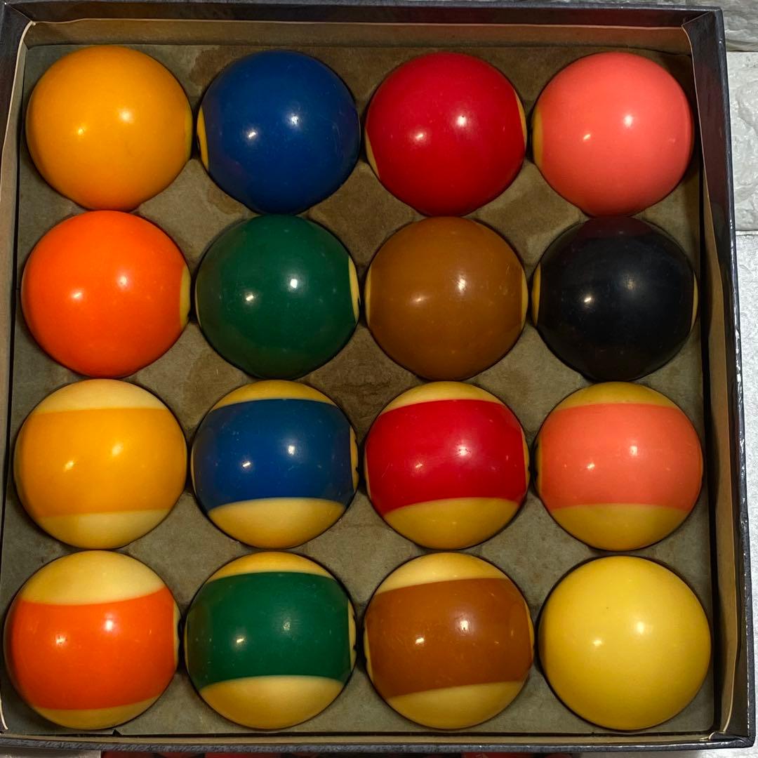 〈SALUC〉スーパーアラミスプロ　TV プロカップ　ビリヤードボールセット