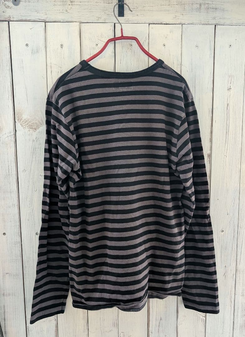 agnes b. hommeのグレー×ブラックのボーダーカットソー