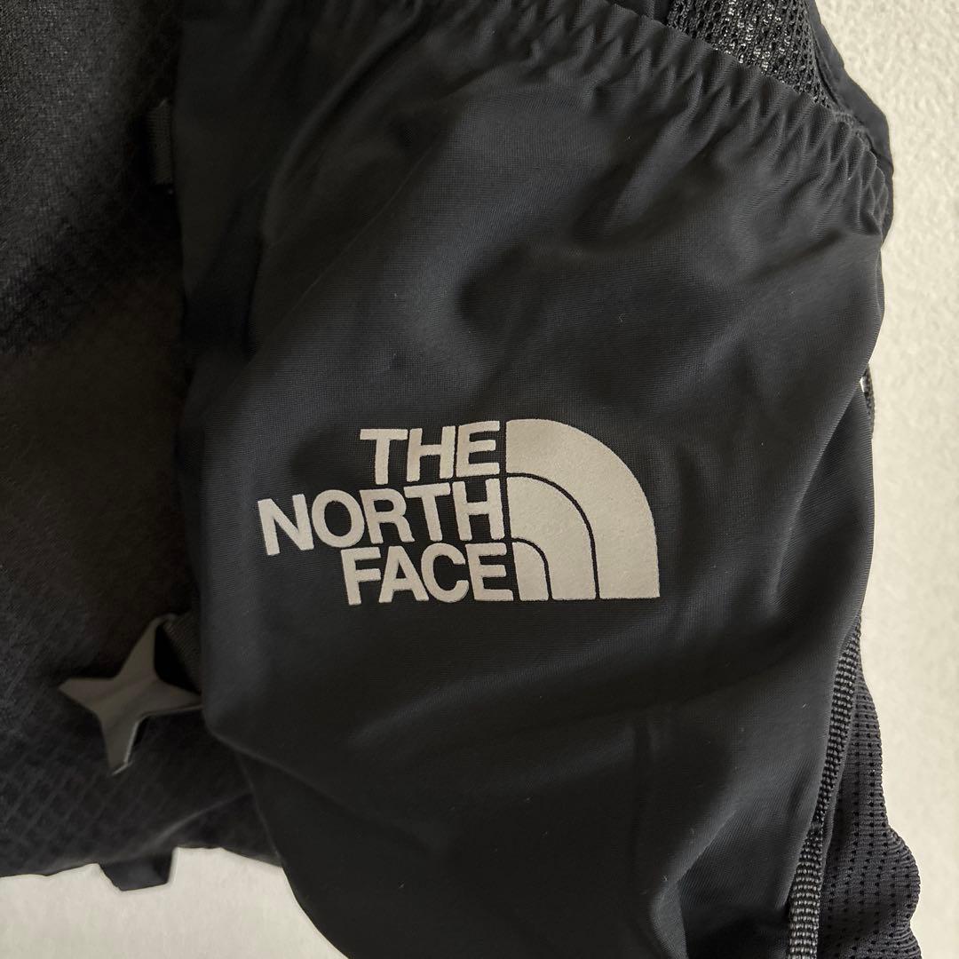 ほぼ新品THE NORTH FACE TR10 ブラック