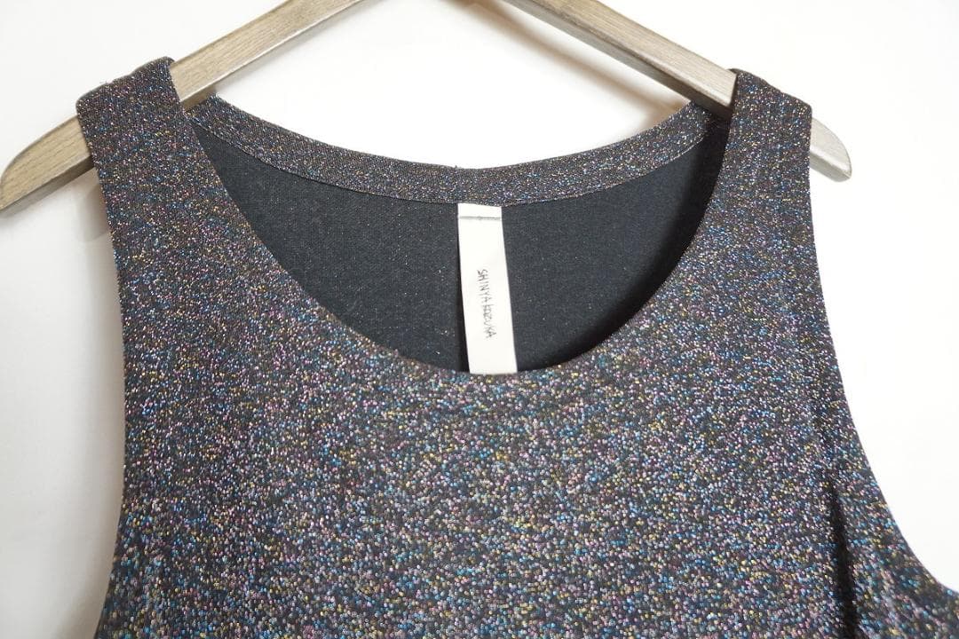 美品 24SS SHINYAKOZUKA タンクトップ ラメ 802P▲