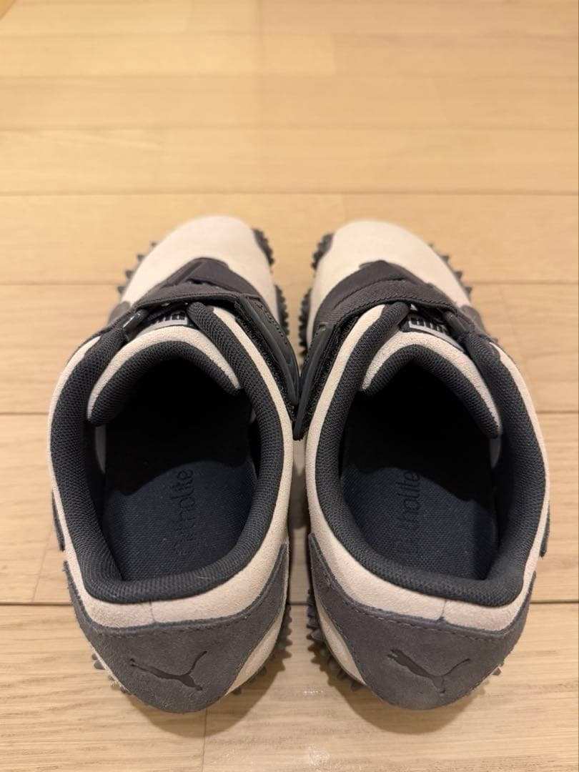 【新品未使用】PUMA プーマ　スニーカー　レディース　Mostro Suede
