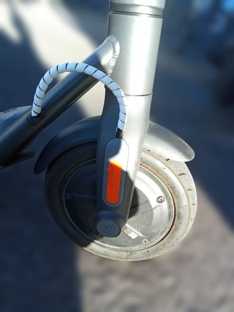 【充電器付】Segway-Ninebot F20A 電動キックボード セグウェイ