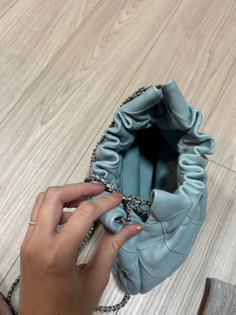 ライトブルー キルティング パーティーバッグ