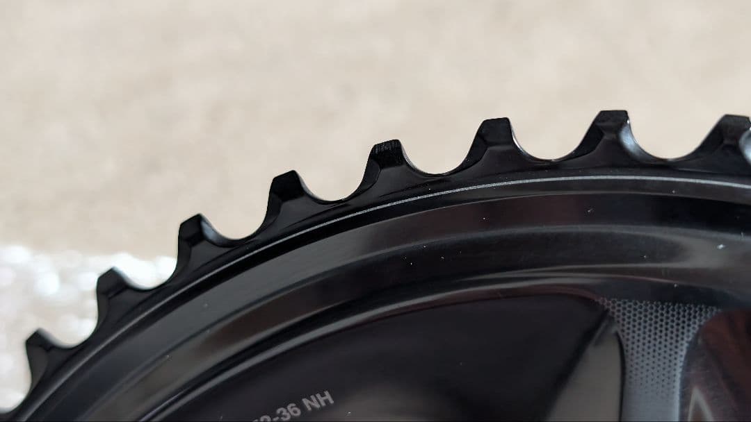 ULTEGRA R8100 クランクセット 12速 52-36T