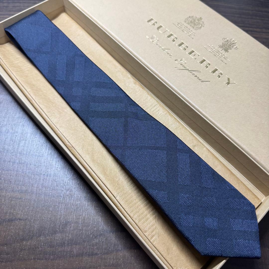定価3.6万 バーバリー ノバチェック ナロータイ ネクタイ ネイビー 英国製