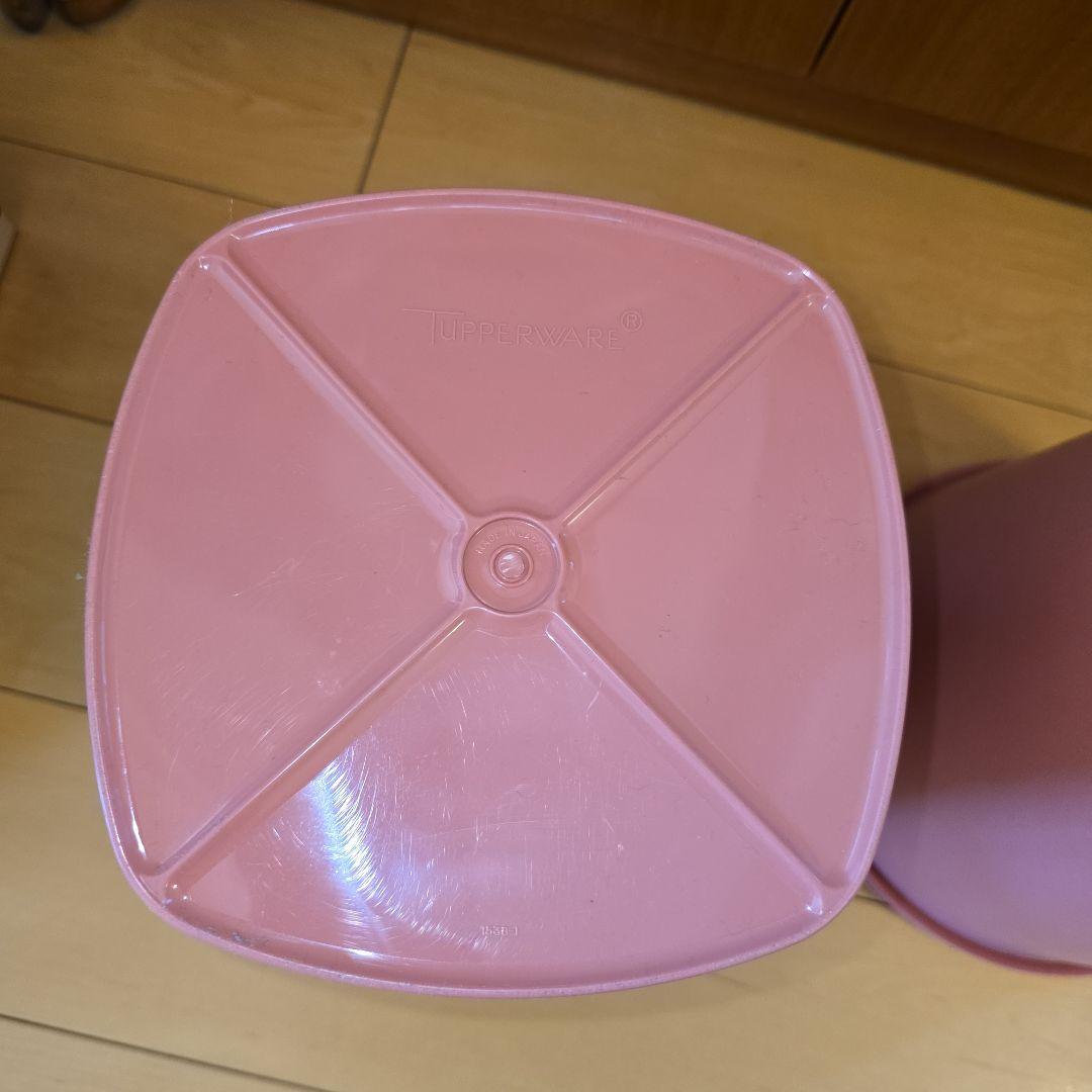 タッパーウェア　マキシクィーンデコレーター たっぷり10kg仕込める大容量サイズ