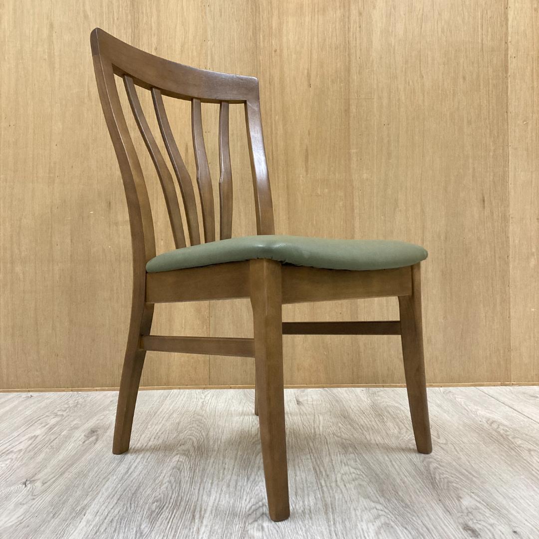 【カリモク】ダイニングチェア　椅子　食卓　B