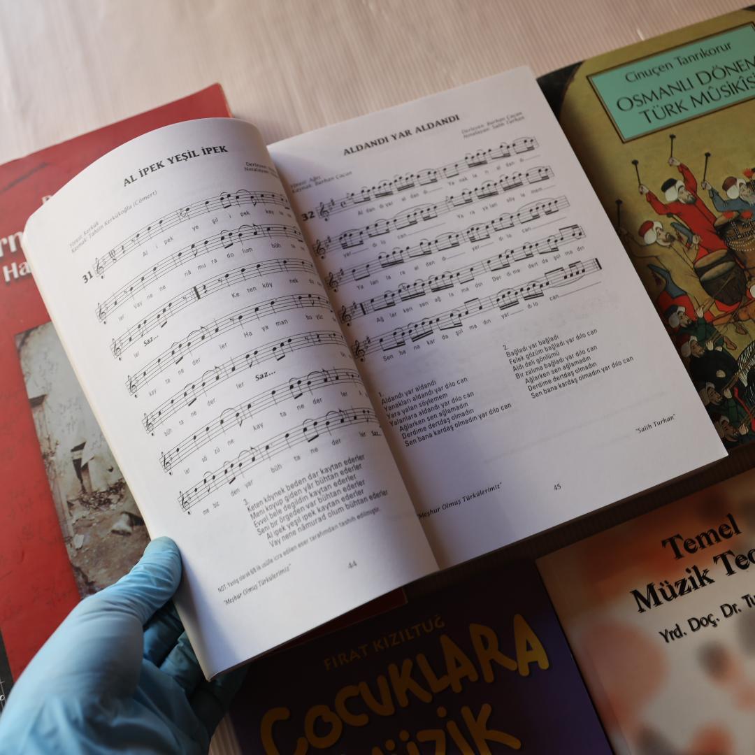 トルコ音楽　楽譜　理論書　音楽学
