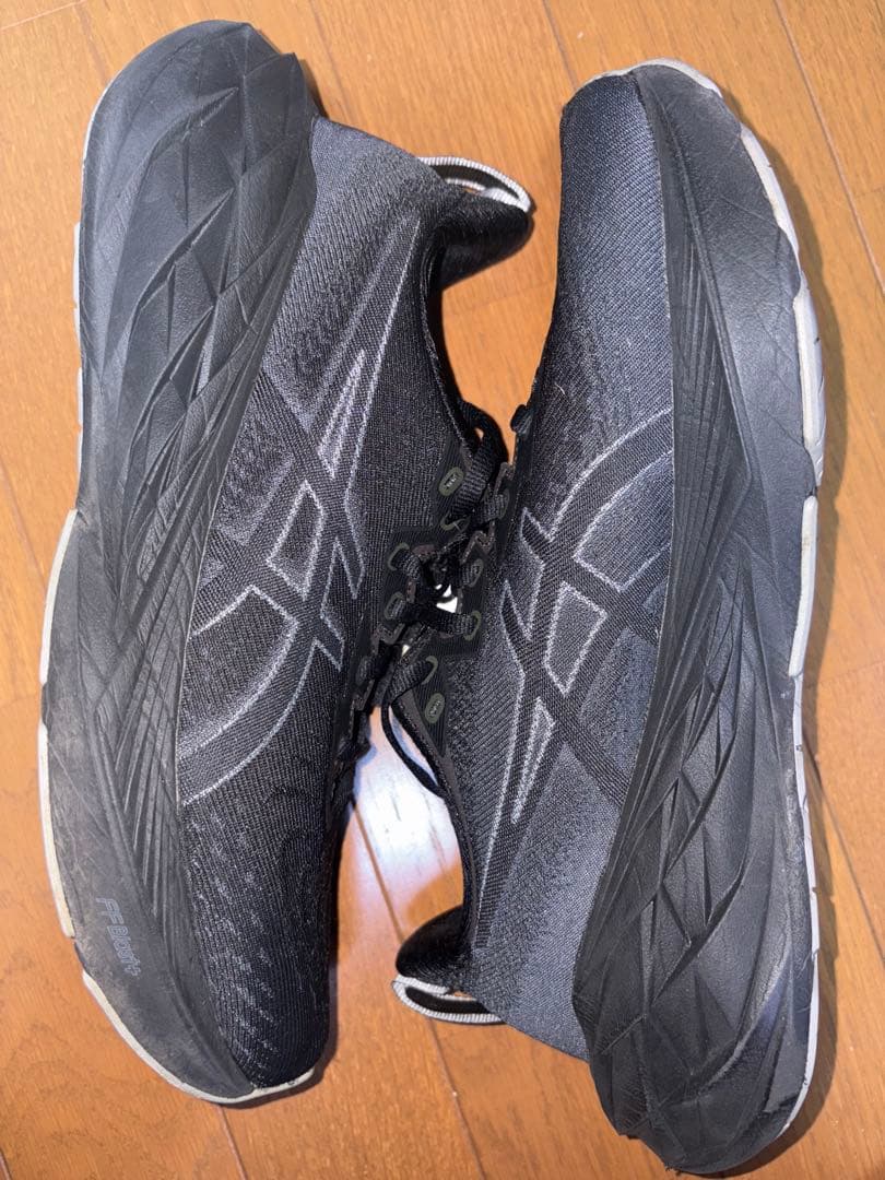 アシックス　ノヴァブラスト4