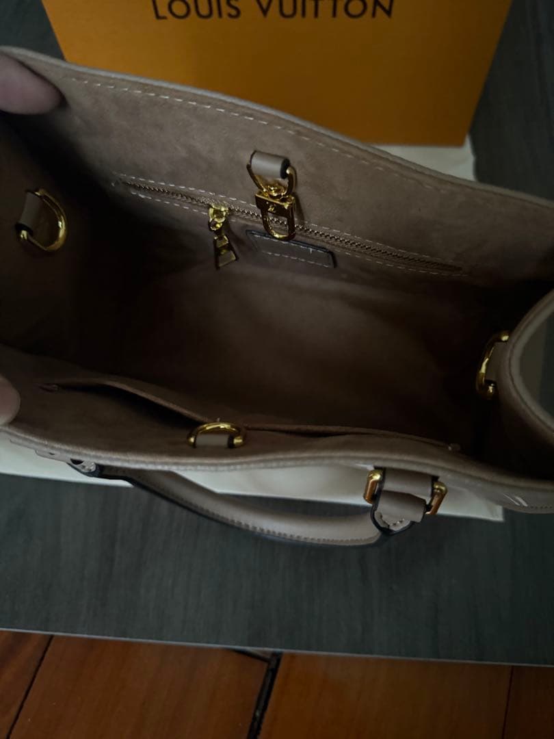 ショルダーバッグ ベージュ