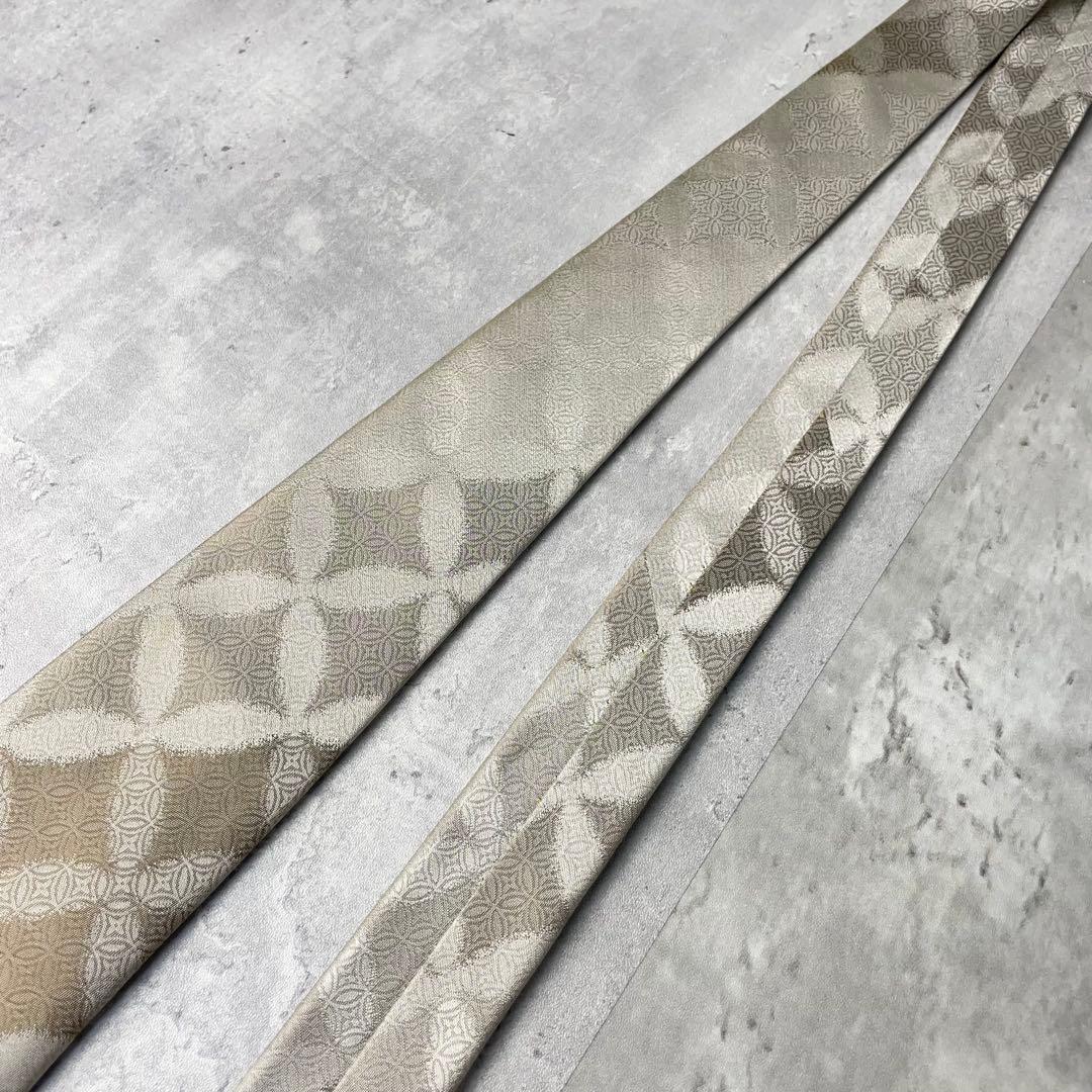 美品 LOUIS VUITTON モノグラムフラワー 花柄 ネクタイ シルバー