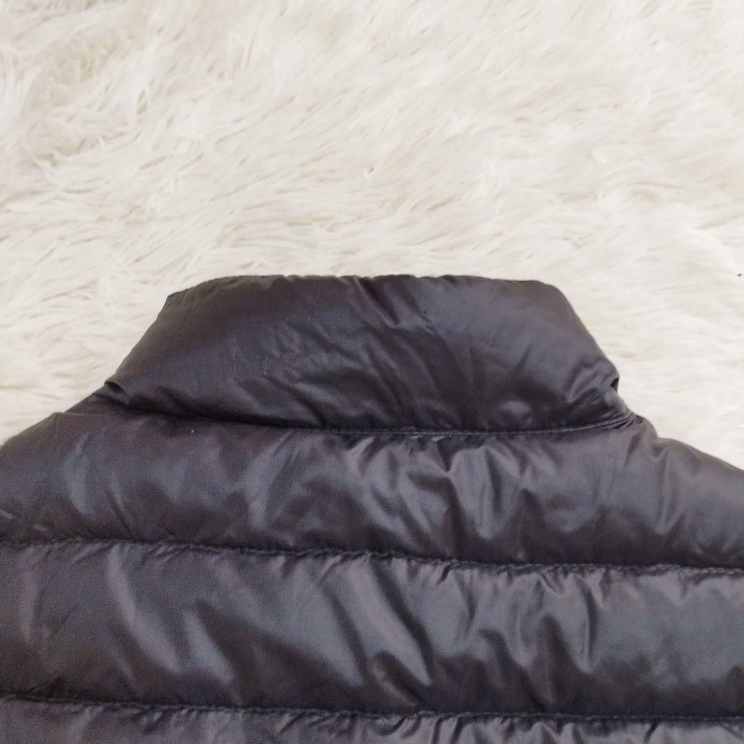 18382✨ MONCLER LIANE ライトダウンベスト 黒 ワッペンロゴ