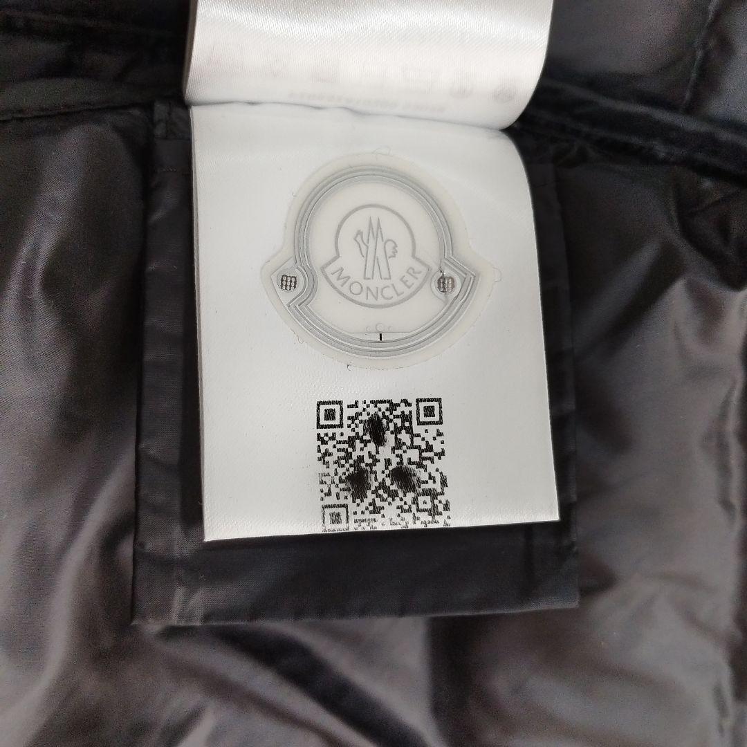 18382✨ MONCLER LIANE ライトダウンベスト 黒 ワッペンロゴ