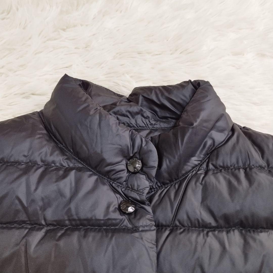18382✨ MONCLER LIANE ライトダウンベスト 黒 ワッペンロゴ