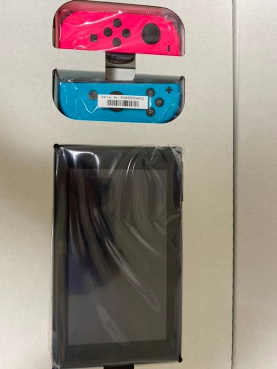 任天堂スイッチ　限定カラー