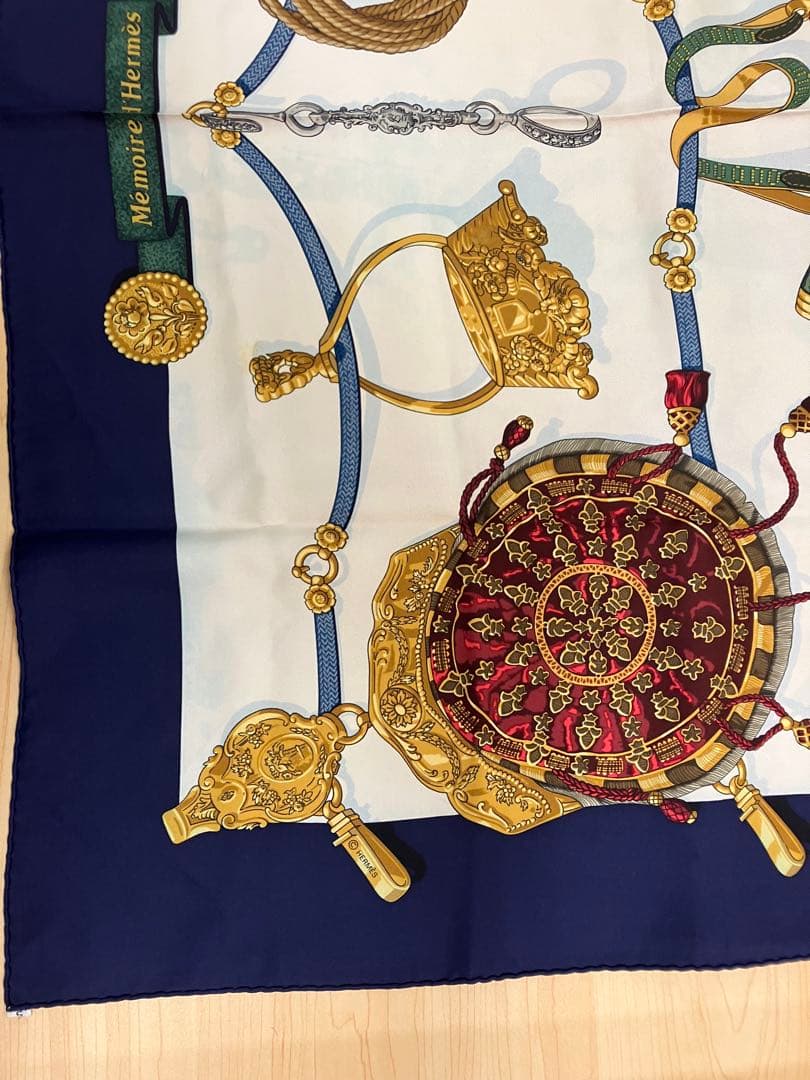 エルメス　シルクスカーフ 歴史的デザイン ネイビー