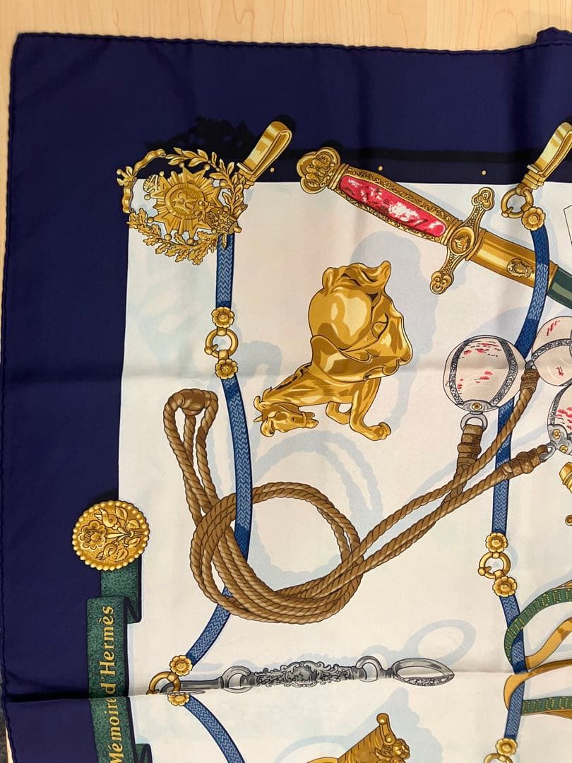 エルメス　シルクスカーフ 歴史的デザイン ネイビー
