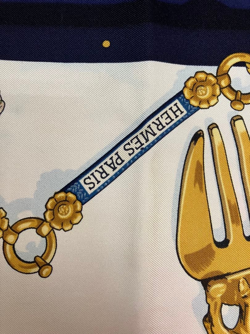 エルメス　シルクスカーフ 歴史的デザイン ネイビー