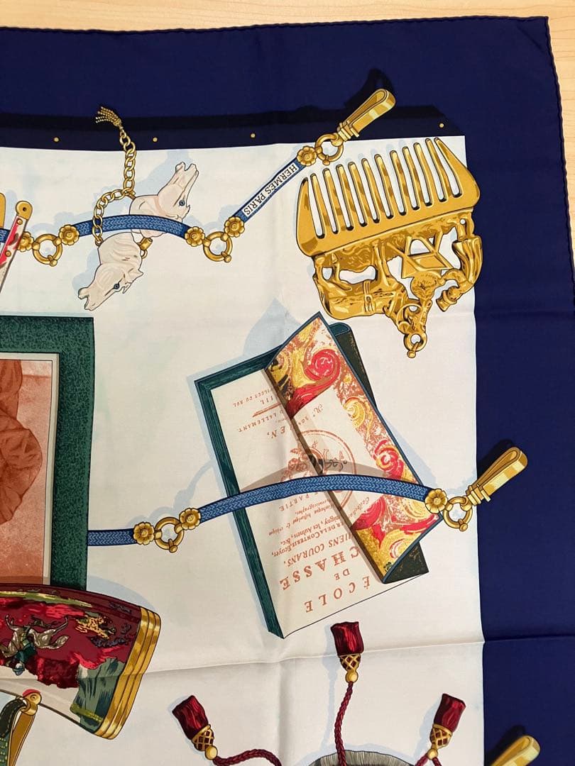 エルメス　シルクスカーフ 歴史的デザイン ネイビー