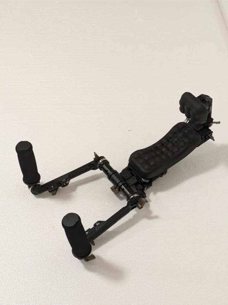 TILTA light weight shoulder rig　ケース付