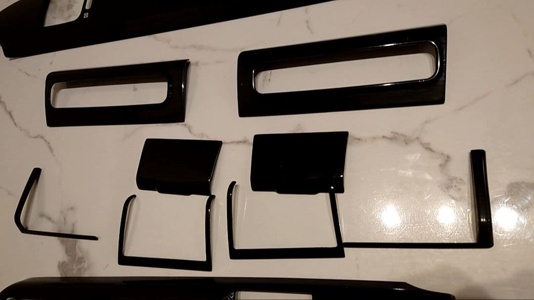 07スーパーグレート黒木目調パネル