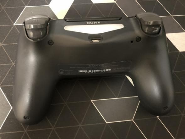 ps4純正コントローラー