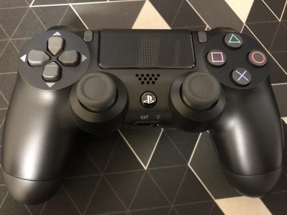 ps4純正コントローラー