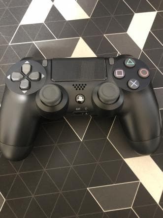 ps4純正コントローラー