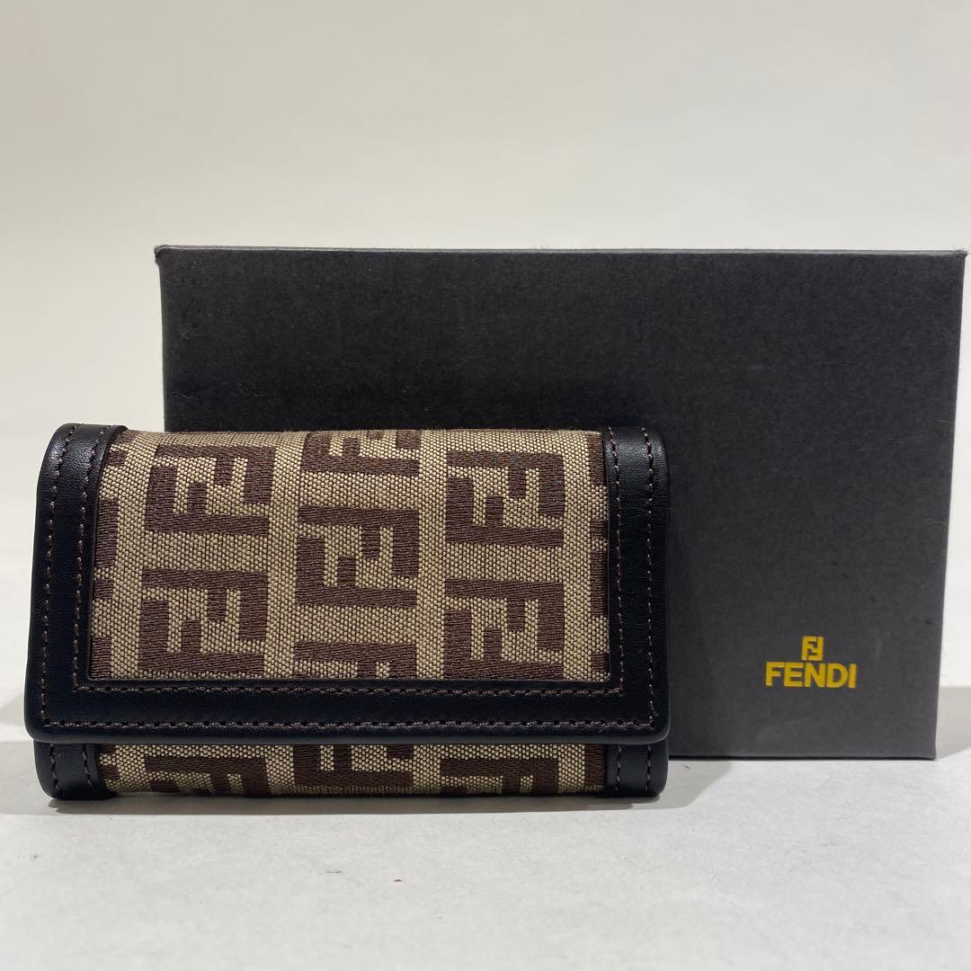 L00084 ＊フェンディ＊　ズッキーニ柄　キーケース6連