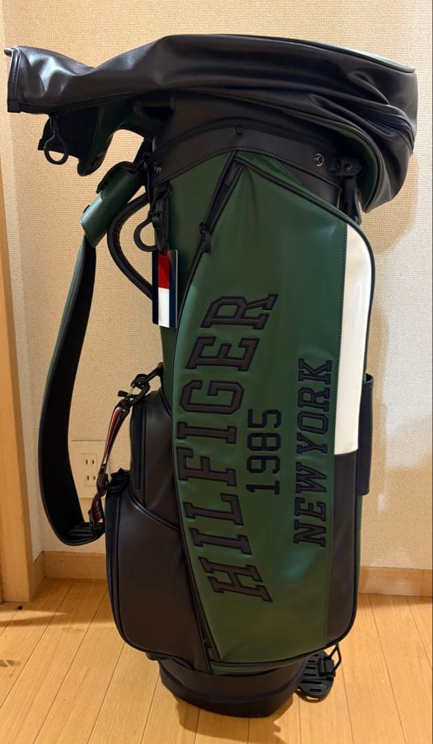   トミーヒルフィガー　キャディバッグ