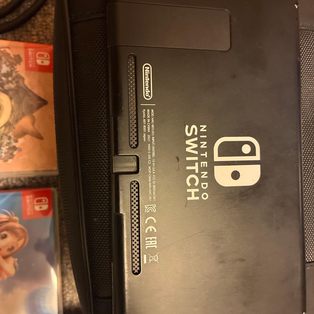 NintendoSwitch 本体 青/黄 + ゲームソフト２本持ち運べるケース